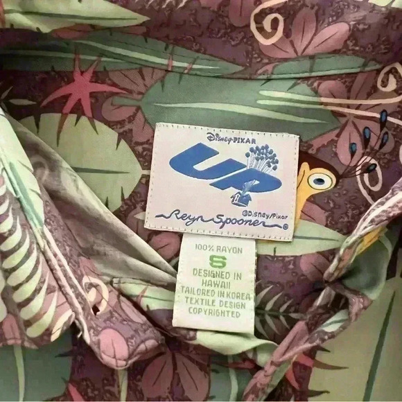 Disney Pixar UP Reyn Spooner Men’s Rayon Shirt-Small - Picture 3 of 5
